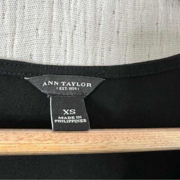 Ann Taylor Black Sleeveless Shift Bodycon Knot Front Dress Size XS Knee Length - Picture 6 of 8